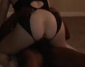 BBC macht ungeschützten Sex mit einer Frau und ejakuliert in ihre Muschi