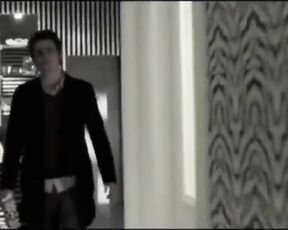 Elite-Escort-Blondine mit heißem Körper liebt es zu ficken