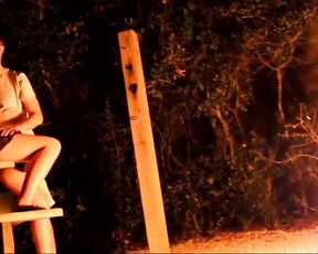 Amateur Paare macht Sex draußen am Lagerfeuer